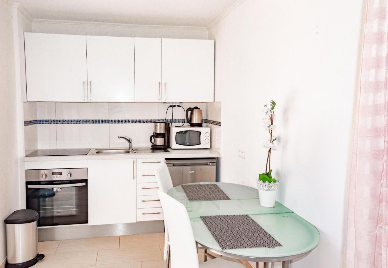 Hotel Et Appartements Reine D'Azur Roquebrune-Cap-Martin Exterior photo