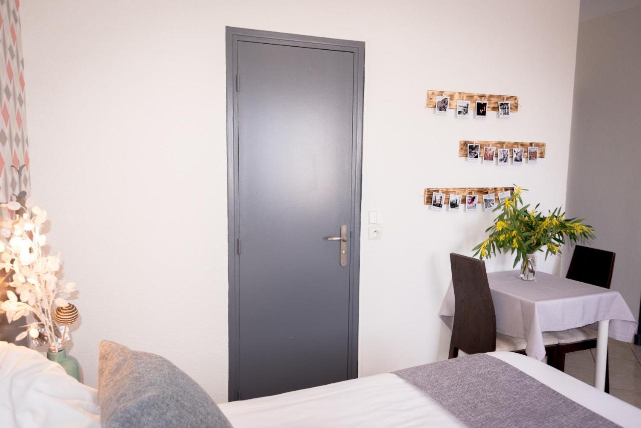 Hotel Et Appartements Reine D'Azur Roquebrune-Cap-Martin Exterior photo