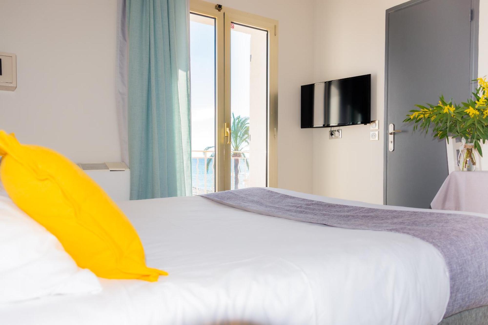 Hotel Et Appartements Reine D'Azur Roquebrune-Cap-Martin Exterior photo